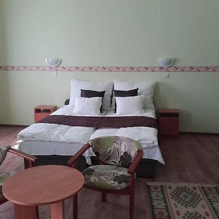 Hotel Reka Vendeghaz Tokaj Exterior foto